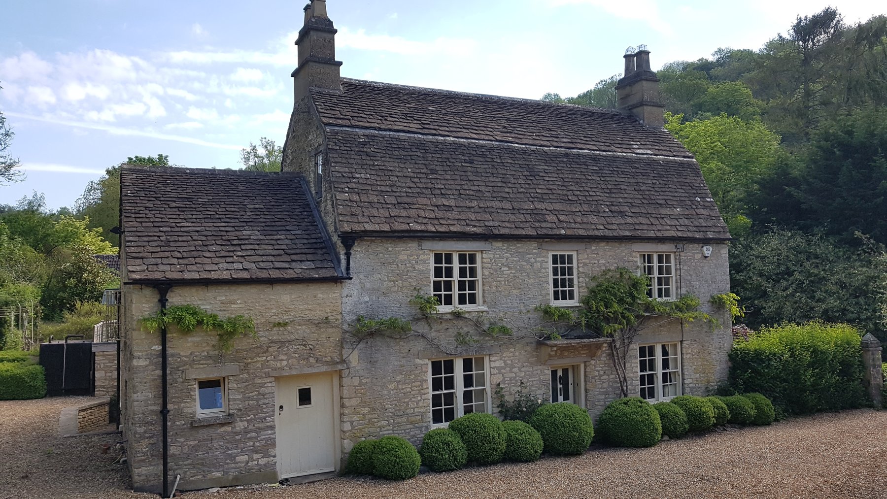 The Cotswold cottage before the porch and rooflights were added